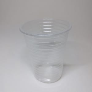 Склянка пластикова 180 мл